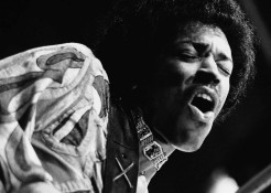 Jimi Hendrix: la religione elettrica del rock blues Jimi the God Hendrix
